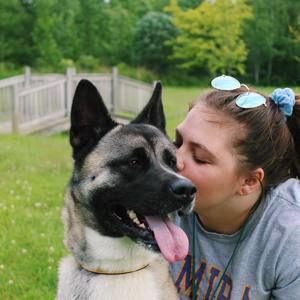 Meet your Posher, Gabriella